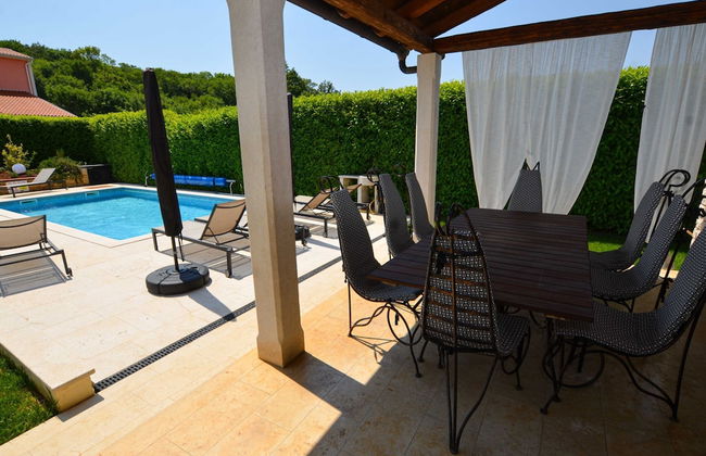 Sophisticated and Chic Villa With Pool - Foto 50