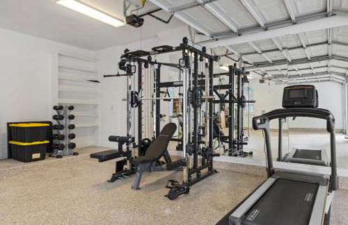 Luxury Mansion in The Woodlands TX with Heated Pool, Spa, BBQ & Basketball Court - Foto 21