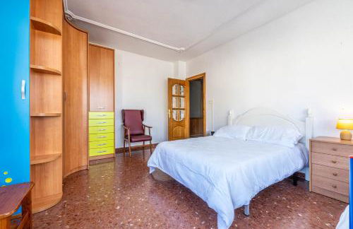 Amplia Casa Familiar con Calefacción, cerca de Sierra Nevada y Granada - Foto 5