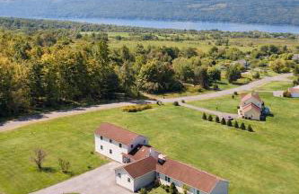5BR Accessible Valley & Lake View Home Near Cornell - Sleeps 10 - Foto 1