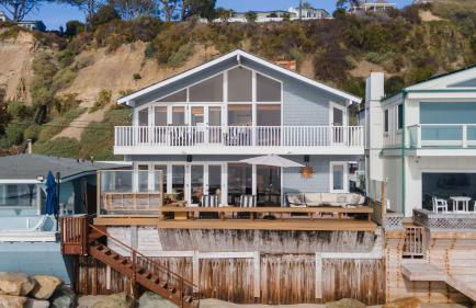 Unbeatable Beachfront Bliss w/ Ocean Views, Luxe Interiors & Patio Beach Road - Foto 72