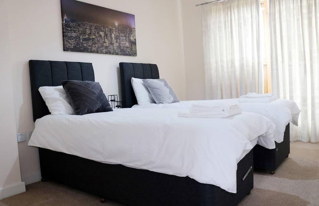 Comfy Duplex 2-bed Apartment in Milton Keynes - Foto 2