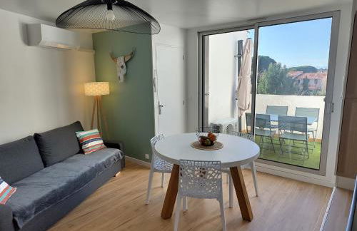 Appt 3 pièces climatisé avec terrasse - draps et serviettes non fournis - Foto 10