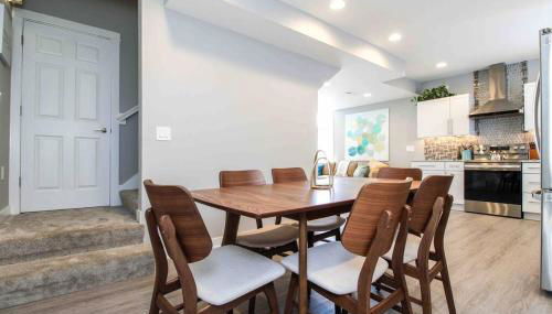 Lux finishes 4 bedroom DSM home Great location - Foto 3