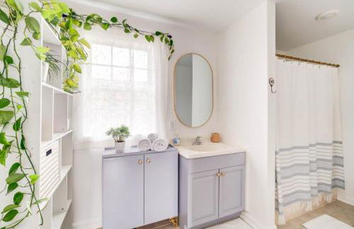 Walk to the Beach! Beach Passes | Games I King Bed - Foto 9