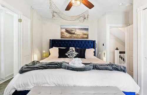 Main Line Manor 3BR with King Beds & Patio & Backyard - Foto 11