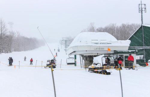 Jay Peak Getaway on Trout River - Foto 14