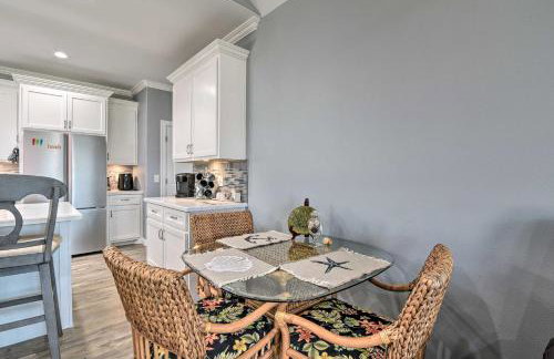 Ocean View and Wraparound Deck Crystal Beach Home! - Foto 7