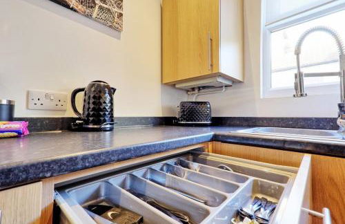 Cosy 2 Bedroom Flat Near Westcliff On Sea Beach & Hamlet Court Road - Foto 35