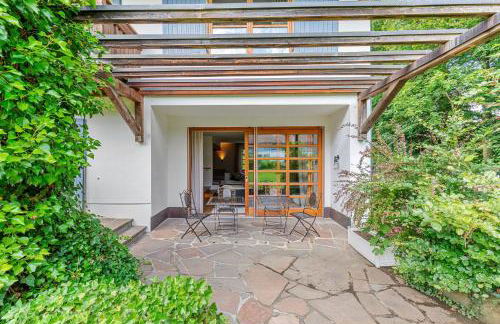 Luxus-Villa mit Indoorpool, Sauna & offenem Kamin - Foto 6