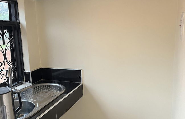 Beautiful 1-bed Apartment in Gulu - Photo 2