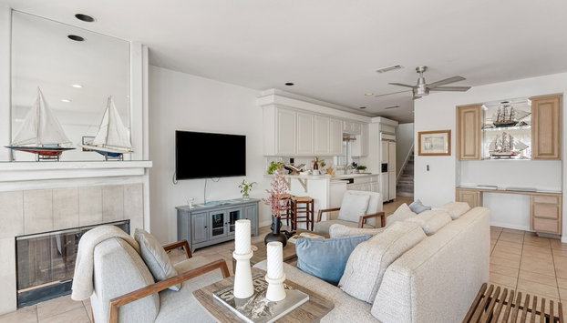 Canalfront Charmer by Avantstay Waterfront w Private Dock Hot Tub - Foto 2, Habitación