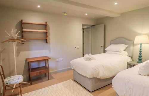 Green Yew - Photo 23