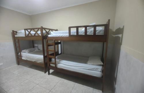 Casa para Famílias e Grupos com Ar-condicionado, Churrasqueira e estacionamento próximo em Praia Grande - Foto 51