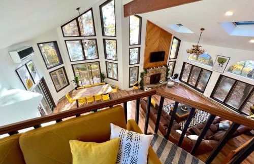 Spacious Waterfront Mansion wHot tubPoolTable - Foto 13