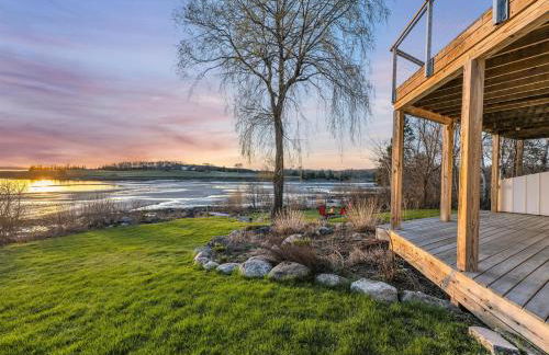 Spacious Oceanfront Home Stunning Sunset Views - Foto 46