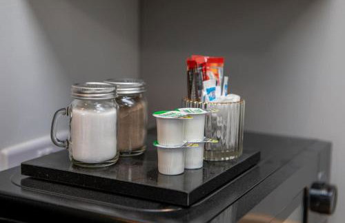 Modern Apartment Free Off Road Parking King Room Suite 10 - Foto 10