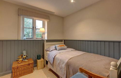 The Flints - Photo 17