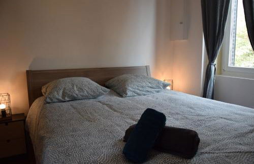 Élégant T2 à Bron, Tramway à 2min, Box Parking, 4Personnes - Foto 25