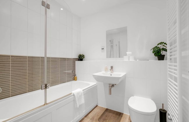 Foxherne 6 Bdrm, 3BA Hse -17 - Foto 23