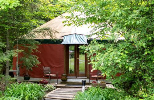 Luxury Yurt Rental Hidden in the Forest near Bristol, Vermont - Foto 21