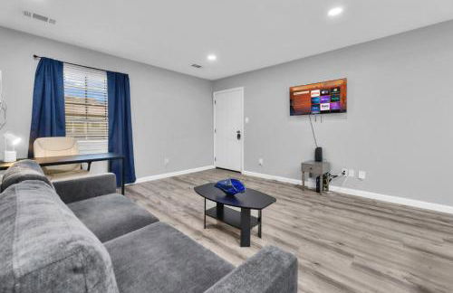 Bright 1BR Condo close to Food and Entertainment - Foto 4