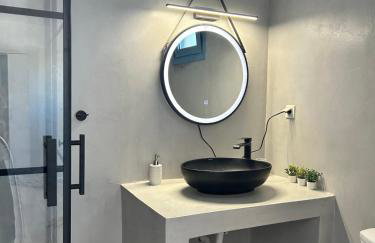 Olive House - Photo 9