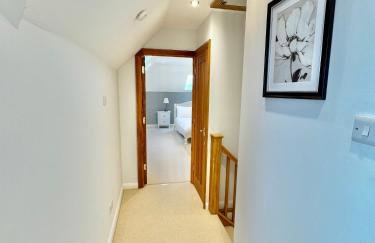 Stunning 7 Bedroom Escape Near New Forest and Beach - Large Garden - Serene Setting - Sleeps 14 - Foto 50