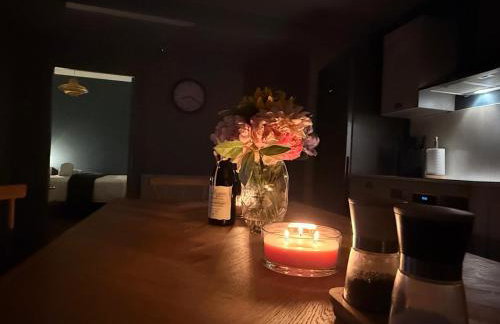 Luxury Private Room with Living Area Wembley Stadium View - Photo 18