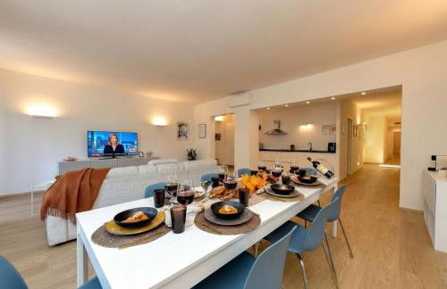 The Lake Giant with Lake View Renovated 2025 DesenzanoLoft Official Partner Homes & Villas by Marriott Bonvoy - Foto 6