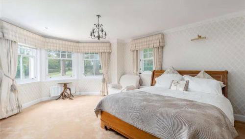 Superb 5 bedroom Villa 16 mins from City Centre - Foto 5