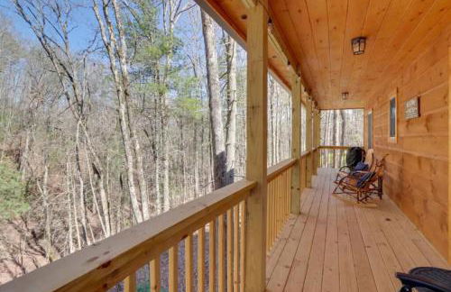 New Serene, Fun & Comfy Cabin- Covered Deck, Grill, Arcade - Foto 3