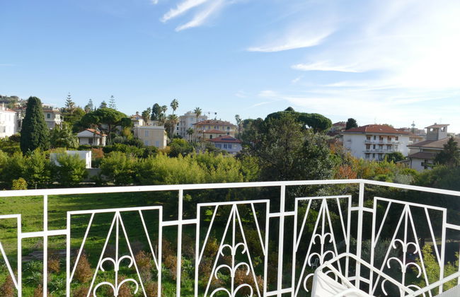 2 bedroom Apartment in Bordighera - Photo 2