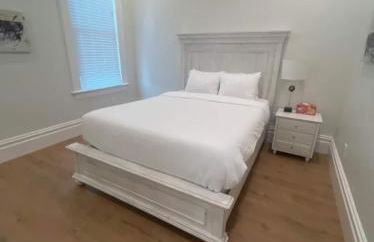 West Oakland Charm 5br4ba AC WD - Photo 11