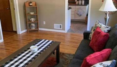 Quiet home three bedroom home in peaceful neighborhood - Foto 5