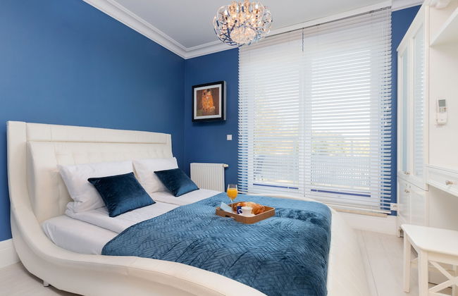 Sailor Apartment by Renters Prestige - Photo 12