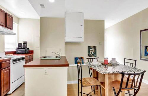 Stylish 1BR Prime Location - Foto 8