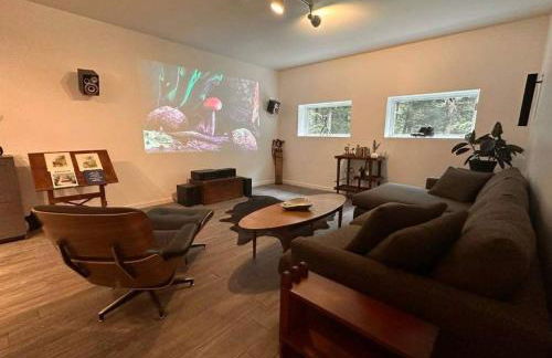 Unique and Private 25ft Waterfall House in Hunter - Foto 23