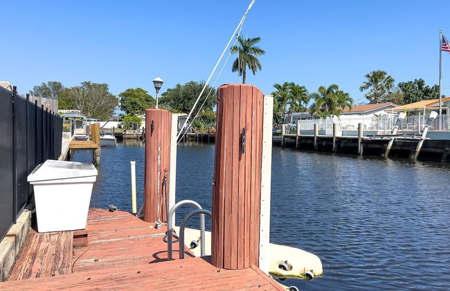 Dockside Daydreams - Canalfront and Pool Oasis - Foto 73