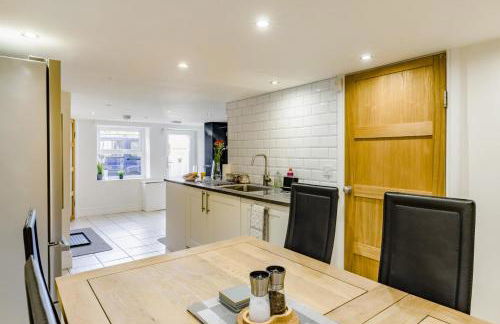 3 Bed in Whaley Bridge oc-h31967 - Photo 4