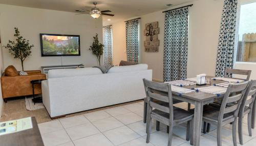 Modern 5 bed near hospitals and UC Merced - Foto 5