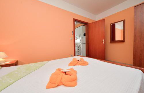 Villa Zdenka with heated pool - Photo 48