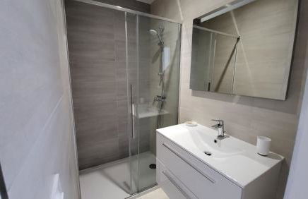 Villa Moderne de Standing avec Piscine Privée à 400m de la Plage - 4 Chambres - Foto 27