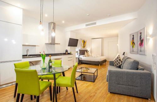 MyFlats Luxury Downtown - Photo 18