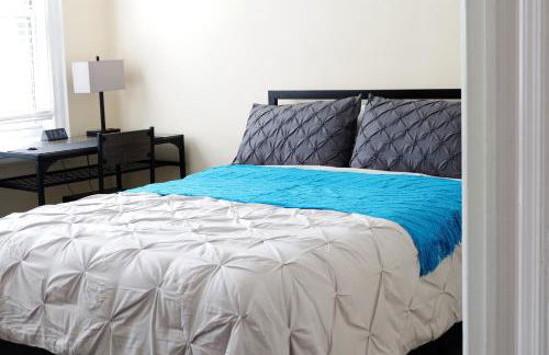 Newly Renovated - Minutes from the City - Foto 3