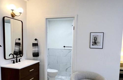 The Phenix DTWN Historic Hotel, King Bed, Room # 307 - Foto 13