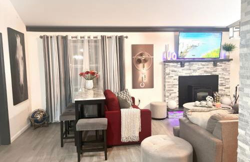 Amazing Poconos House . Sauna/Hot Tub/Private Pool - Foto 46