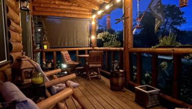 Romantic Nature Escape: Beautiful Log Cabin with Amazing Views and Hiking Trails Nearby in the White Mountains, New Hampshire - Foto 3