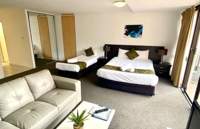 The Astor Apartments - Photo 19