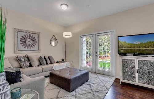 4 BD 3 BA Lucaya Village 15-101 - Foto 1